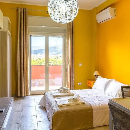 Apartment Ferienwohnung Fuer 2 Personen Ca 28 Qm In Naxos, Sizilien Ostkueste Von Sizilien