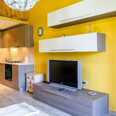 Ferienwohnung Fuer 2 Personen Ca 28 Qm In Naxos, Sizilien Ostkueste Von Sizilien